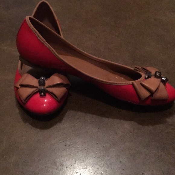 Shoes - Picture 2 of 3